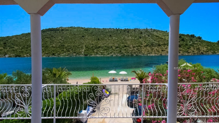 Beach House Diam Rogoznica